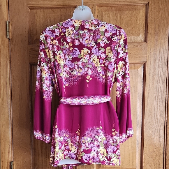 JM Collection Floral Belted Top - Picture 2 of 11
